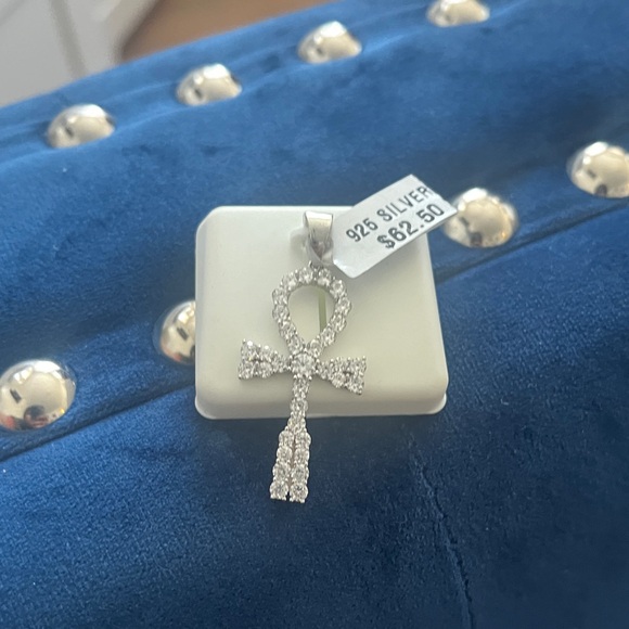 Beautiful Sterling Silver (925 stamped) Anch Cross | imitation diamonds (CZ) NEW - Picture 5 of 5